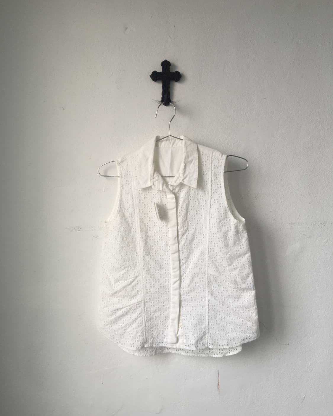 Punching pattern sleeveless 상품이미지2