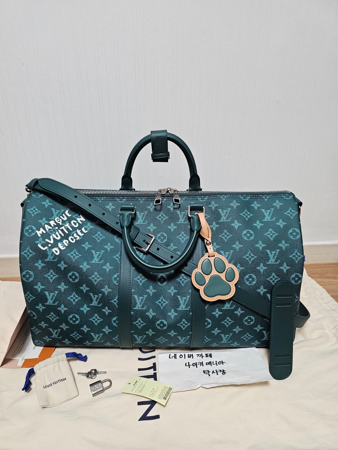 루이비통 타일러 x 퍼렐 한정판 개발바닥 키폴50 (새상품) 상품이미지4