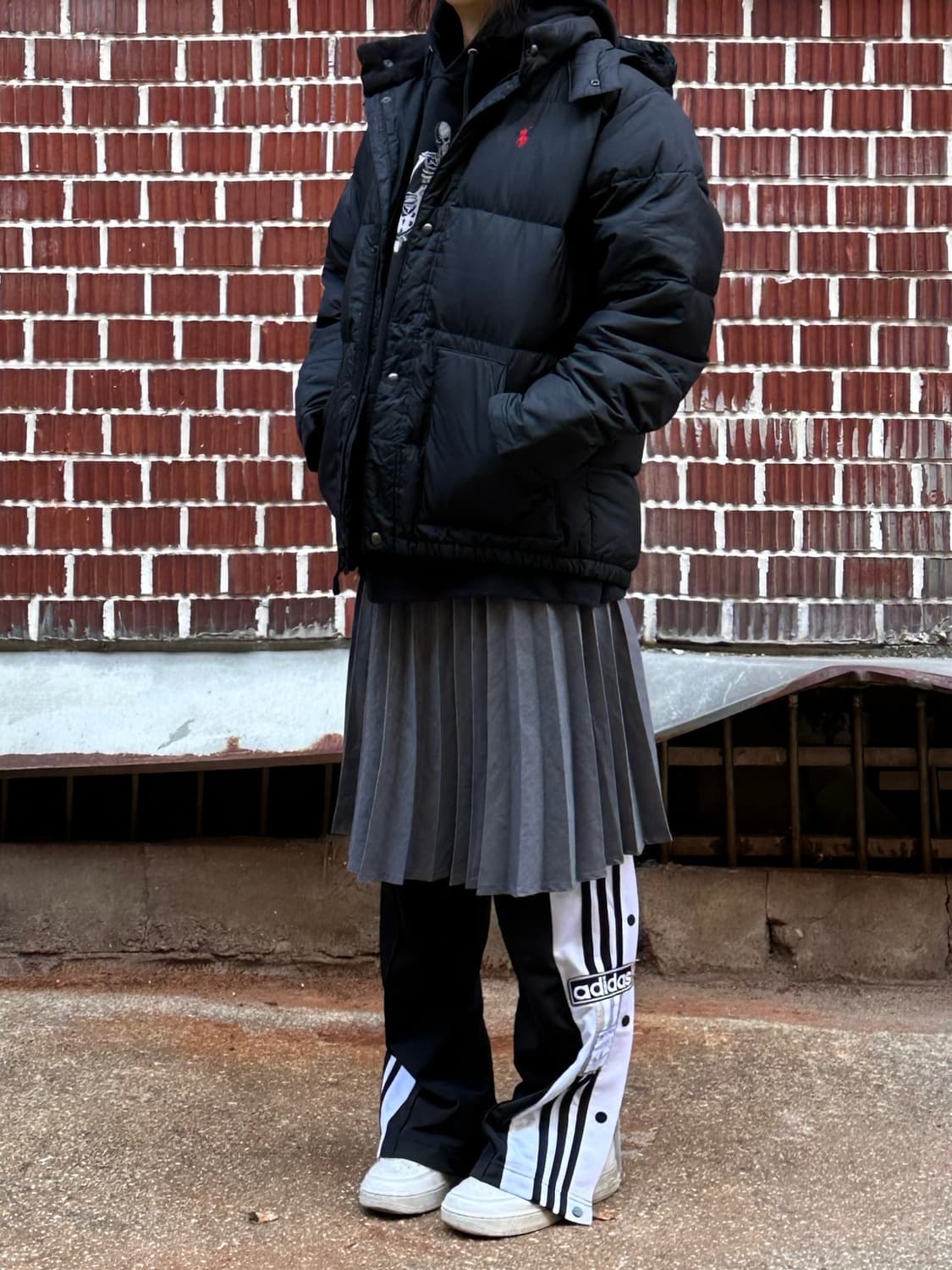 폴로 덕다운 패딩 스컬 후드 플리츠 미디 스커트 아디 크랙팬츠 코디세트 상품이미지1