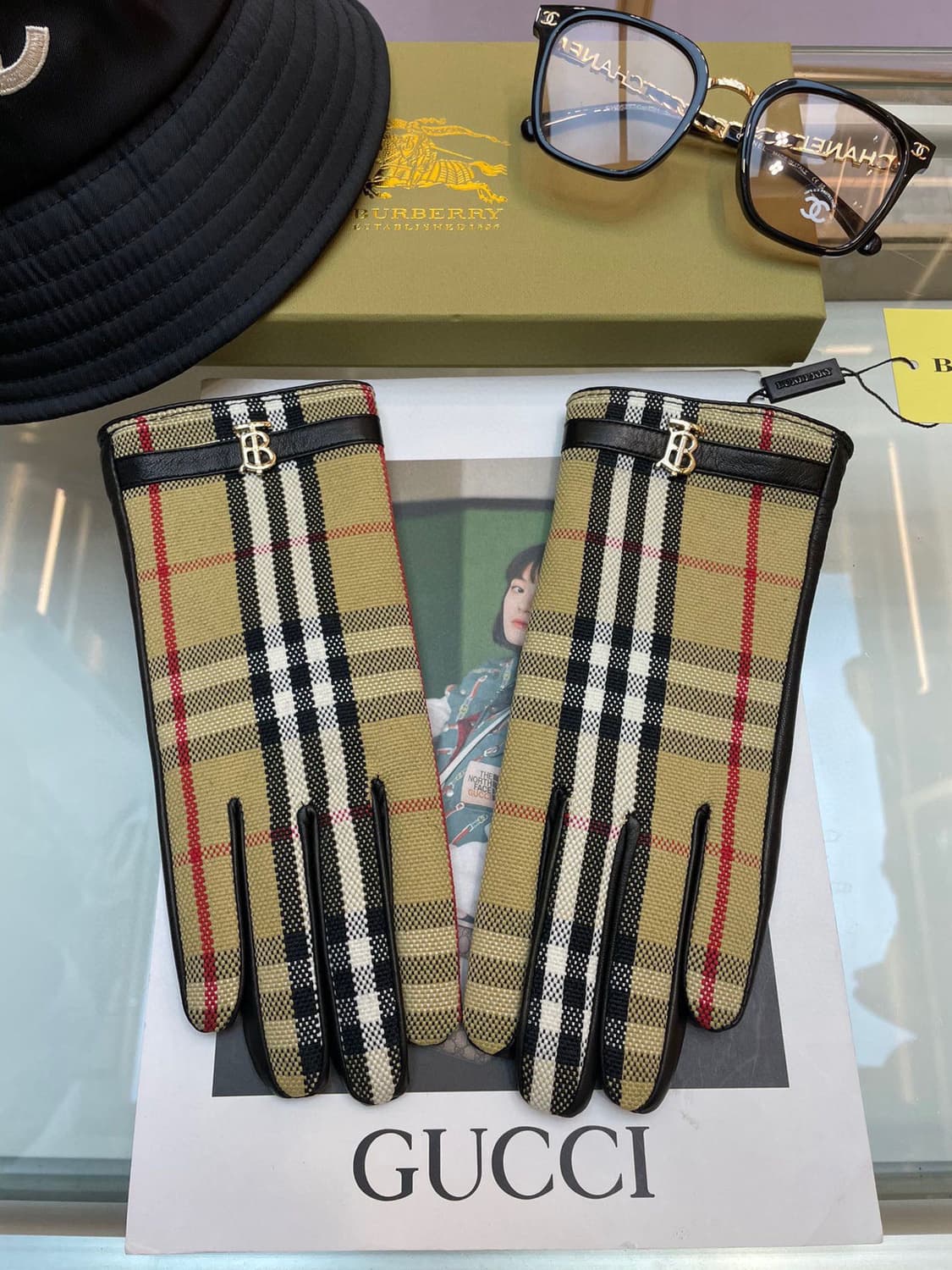 버버리 장갑 가을 겨울 보온 클래식 심플
 상품이미지2