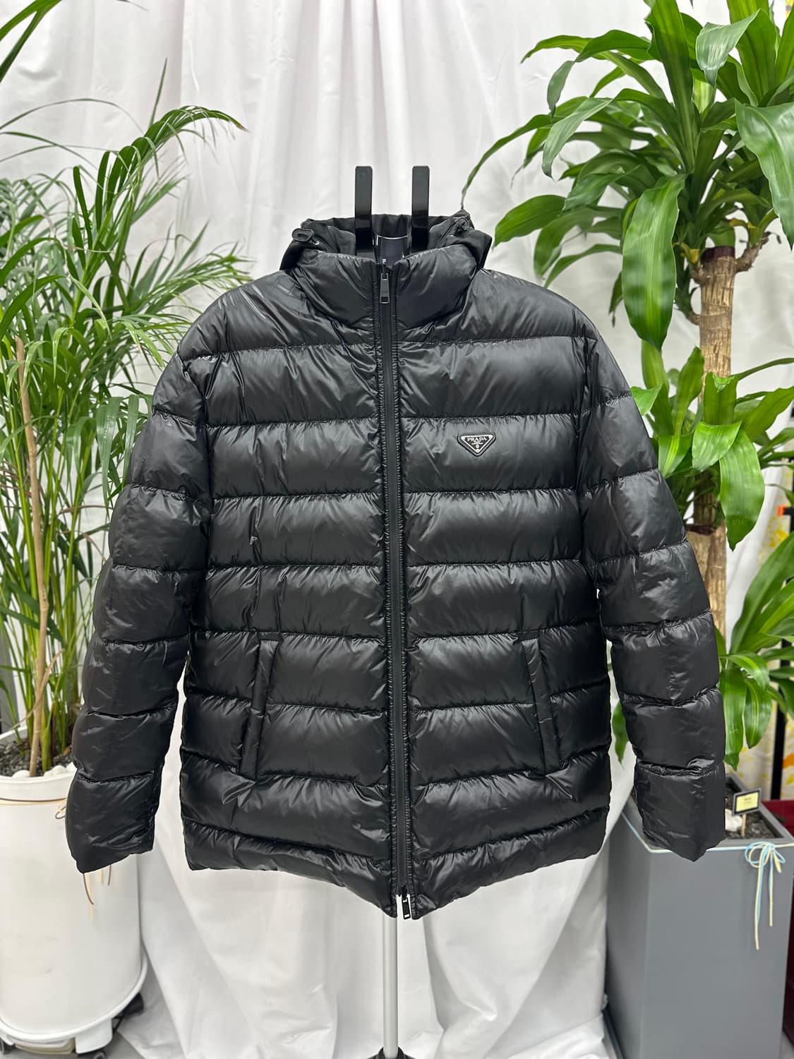 프라다 리버시블 패딩 XL 상품이미지1