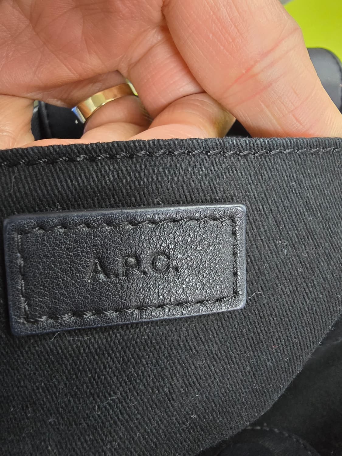 A.P.C 아페쎄 블랙 가죽 숄더백 토트백 (1481) 상품이미지3