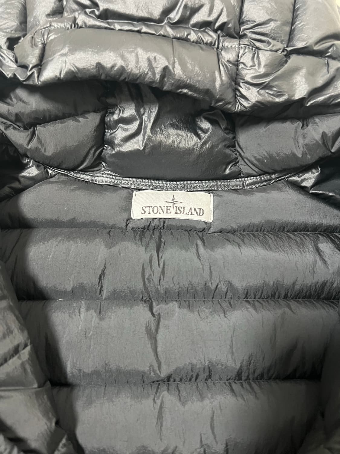 스톤아일랜드 룸우븐 경량패딩 후드 24FW  상품이미지3