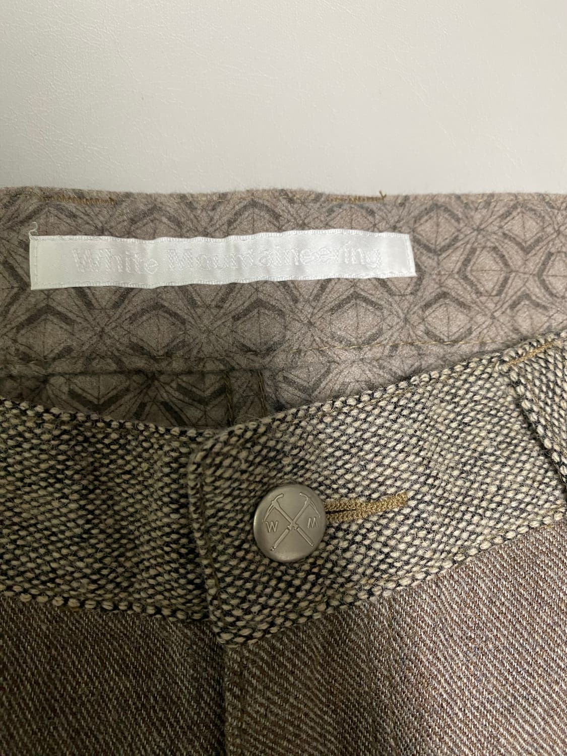 화이트마운티니어링 헤링본 팬츠 2 상품이미지1