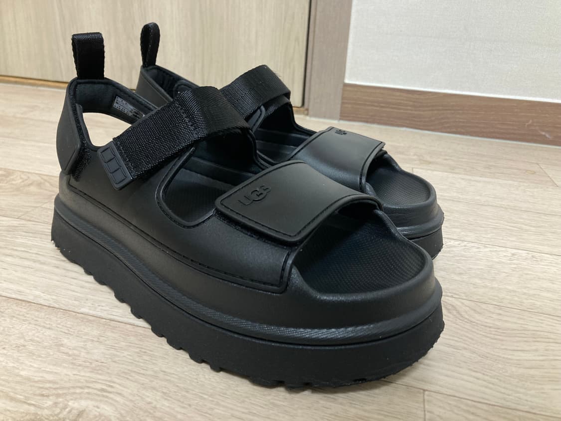 어그 골든글로우 샌들 250(255) 판매 상품이미지3