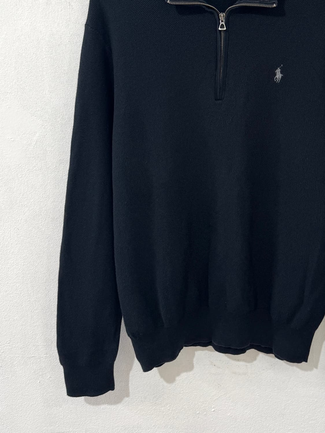 QR 신형 폴로 반집업 블랙 상품이미지3