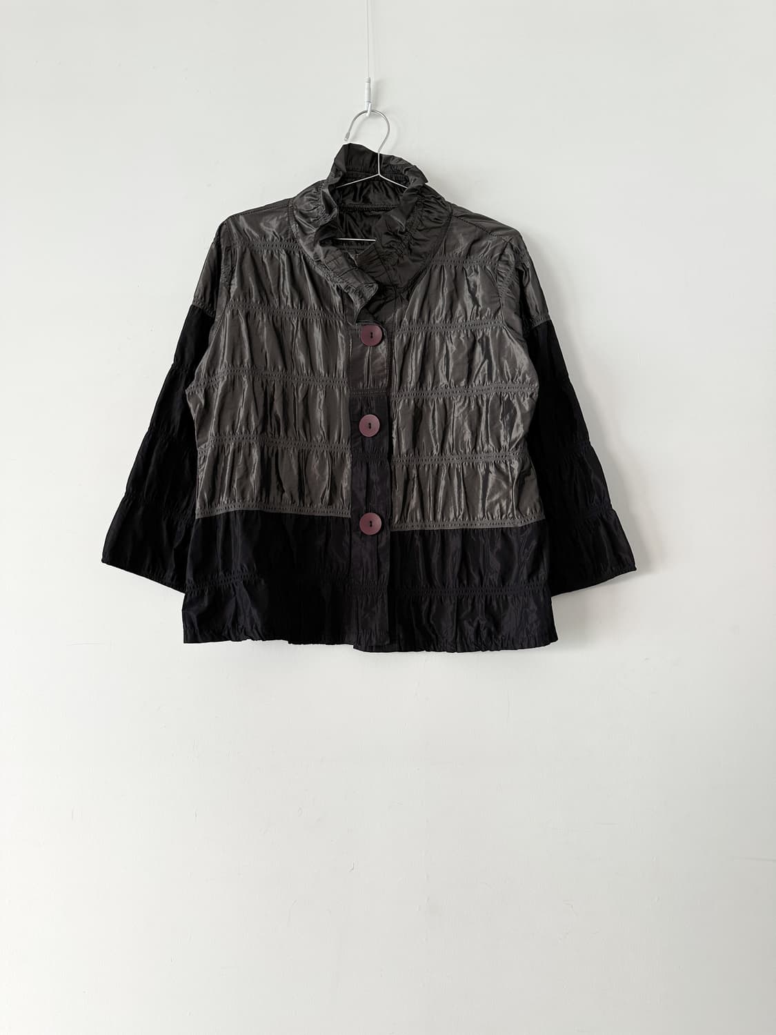 Glossy gradient queen jacket 상품이미지1