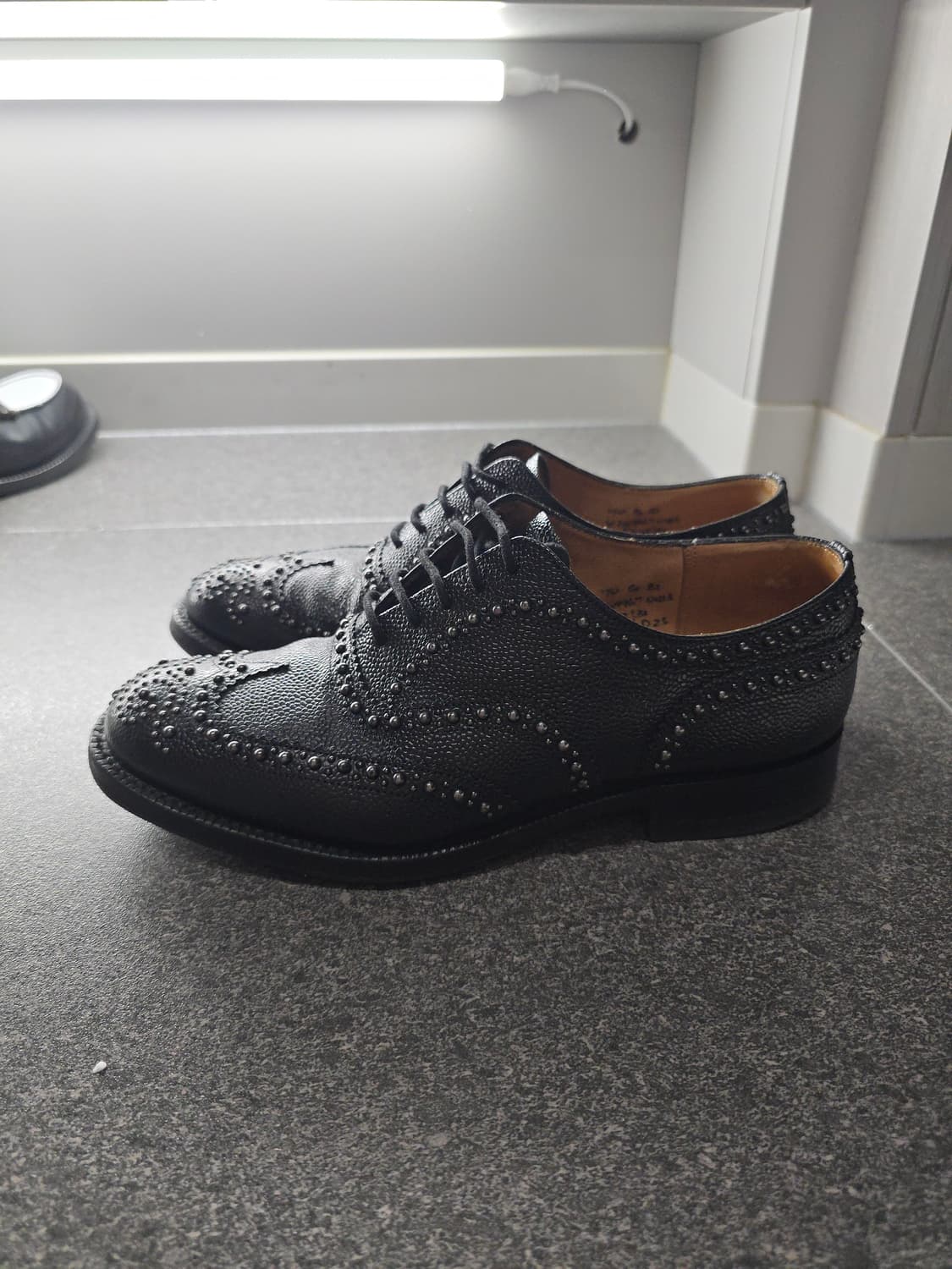 처치스 버우드 스터드 페블레더 UK7 상품이미지2