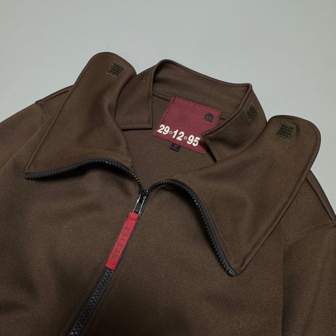 291295HOMME 브라운 하이넥 2way 집업 폴리에스터 트랙탑 상품이미지3