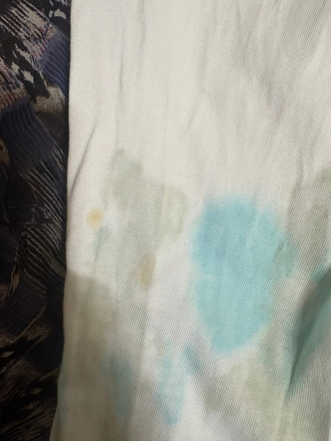 키드밀리 착용 스투시 비치몹 롱슬리브 상품이미지5