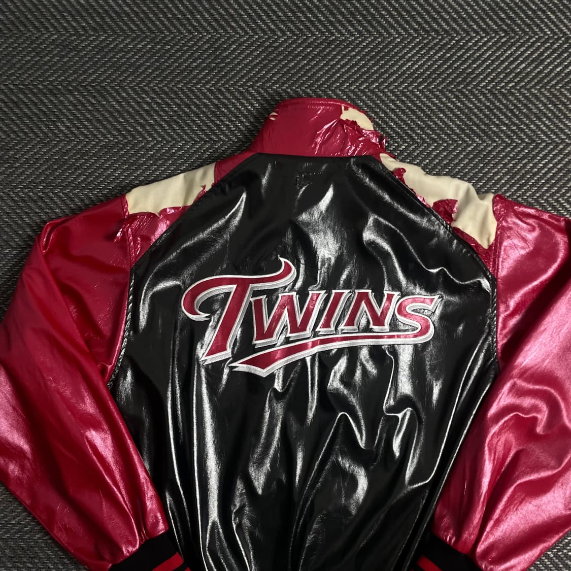 데상트 KBO Lg 트윈스 유광 바시티 자켓o 3513 상품이미지2