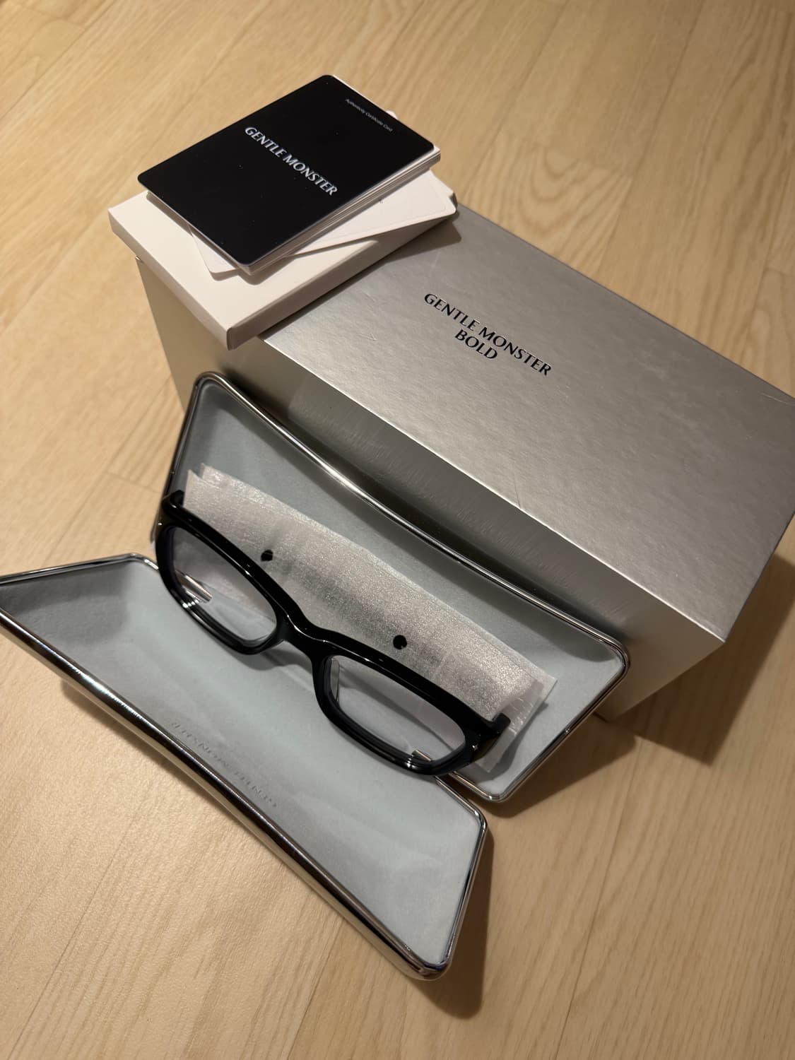 젠틀몬스터 칸트01 상품이미지3