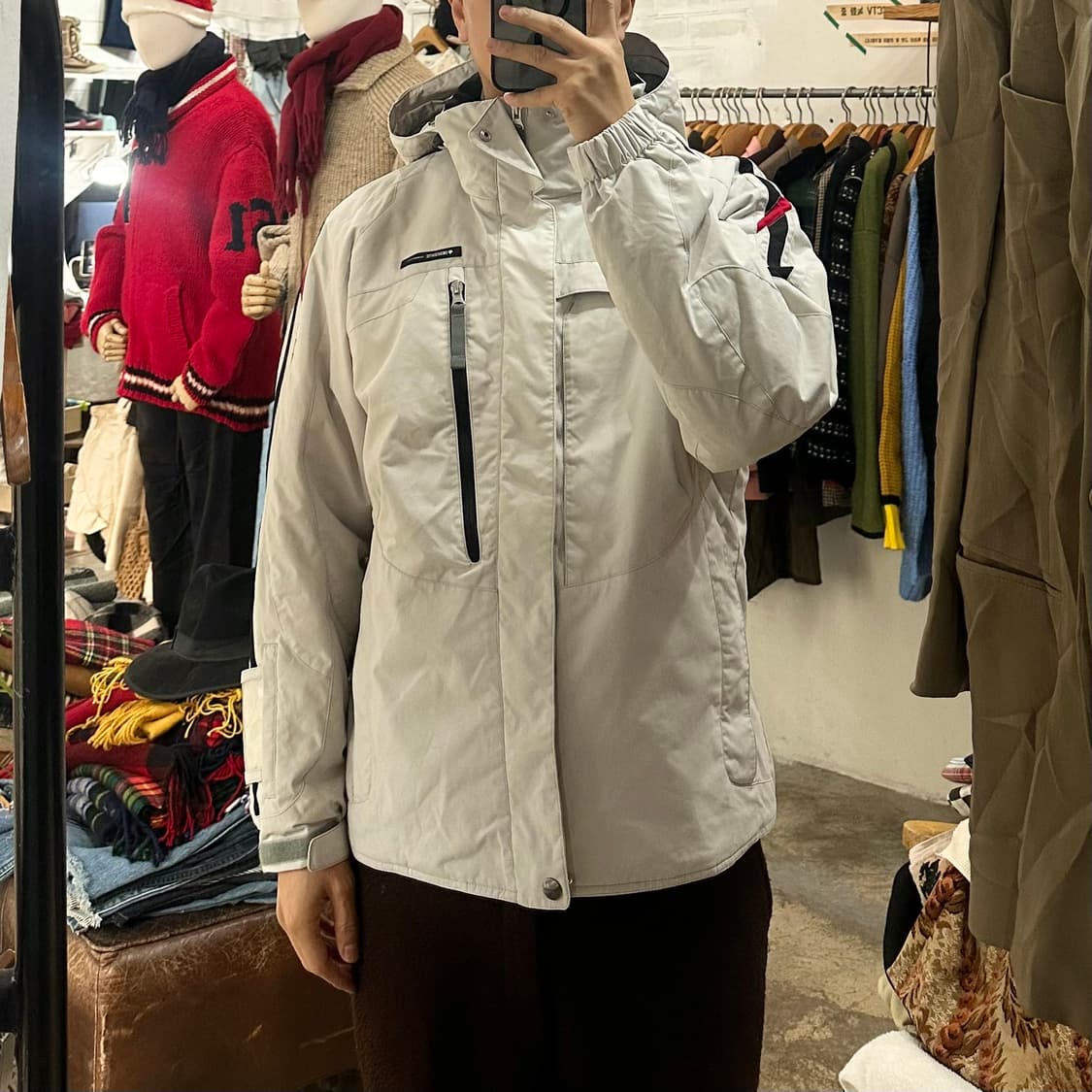 (착용컷) 데상트 스키 자켓 (남성용 M) 상품이미지3