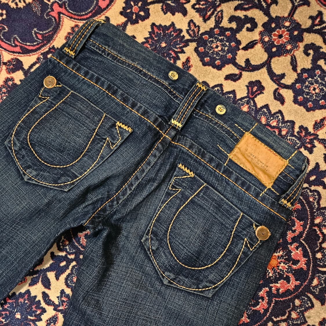 트루릴리젼 AVA BIG T 로우라이즈 세미 부츠컷 27size 상품이미지2