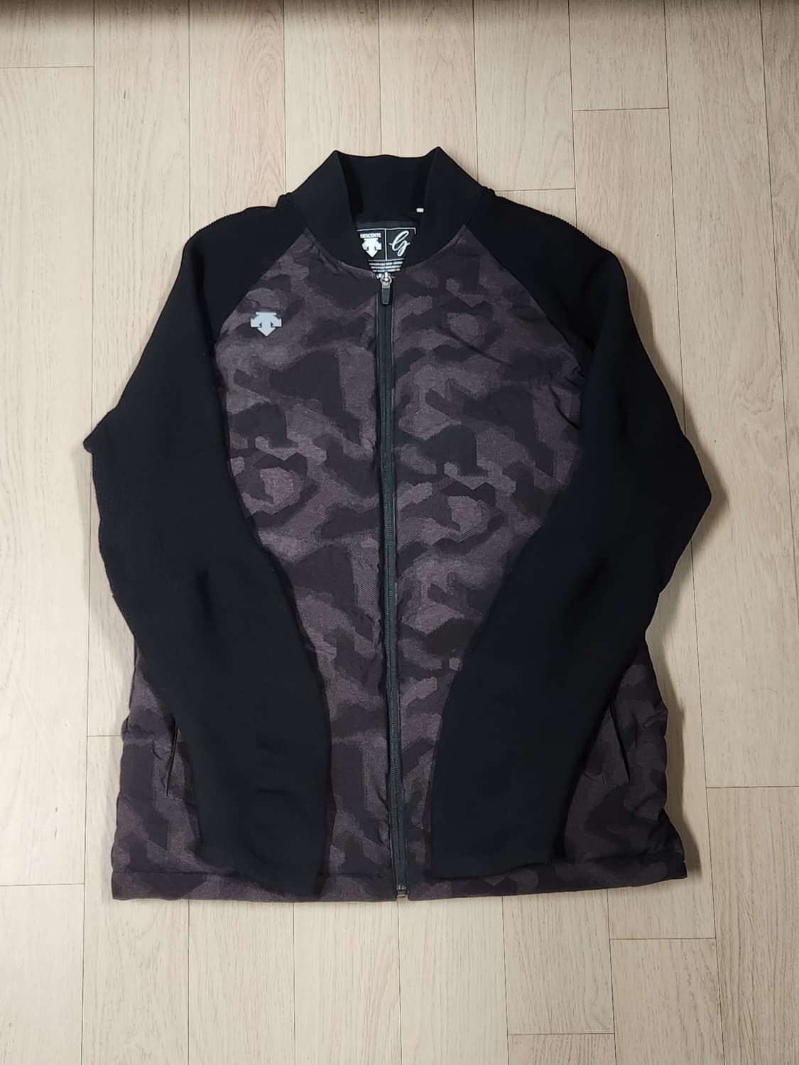 데상트 골프 카모 구스패딩 L (95추천해요) 상품이미지1