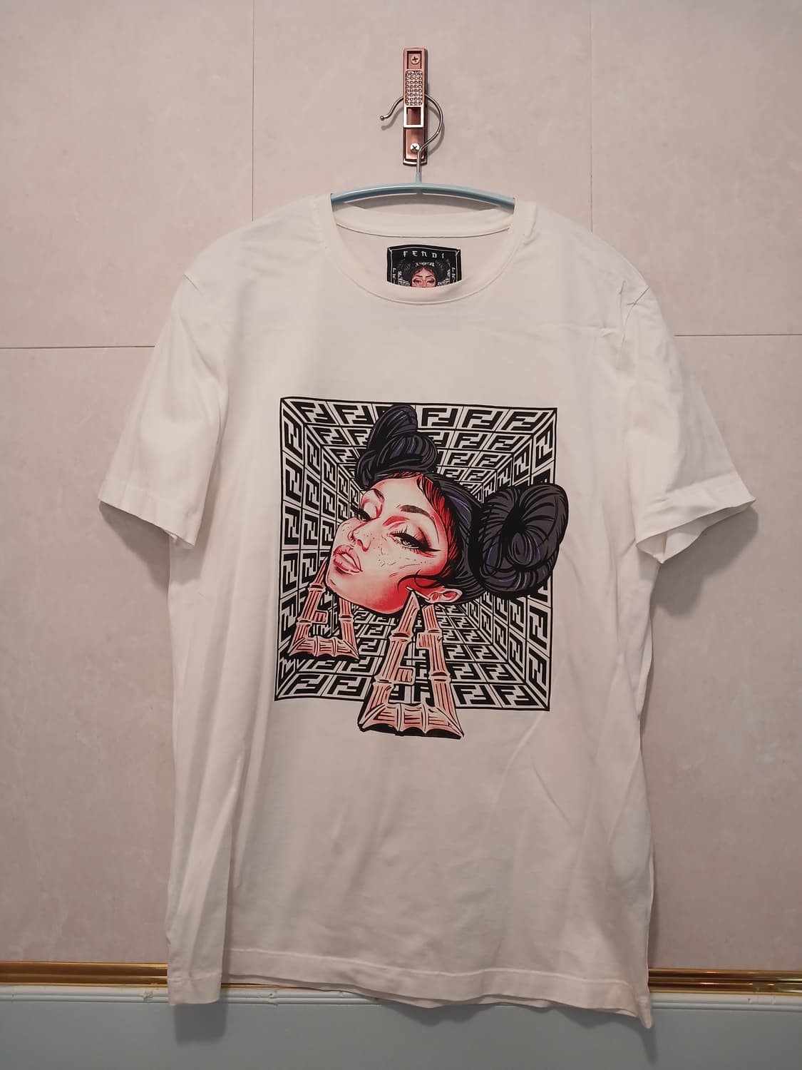 펜디 정품 여성 프린팅 반팔 S 사이즈 상품이미지1