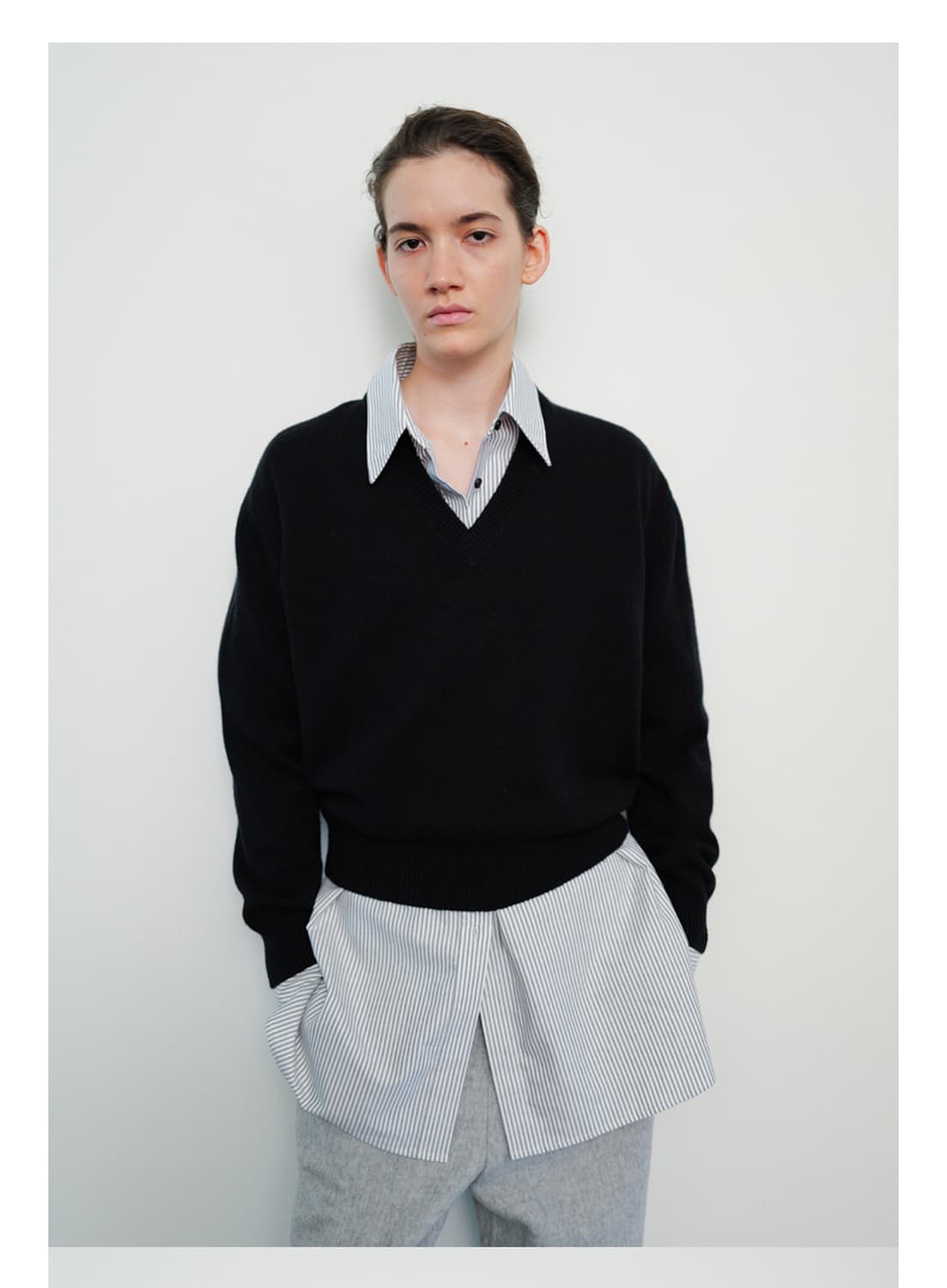 문달 24 Deep V-neck Knit 니트 블랙 S 상품이미지4