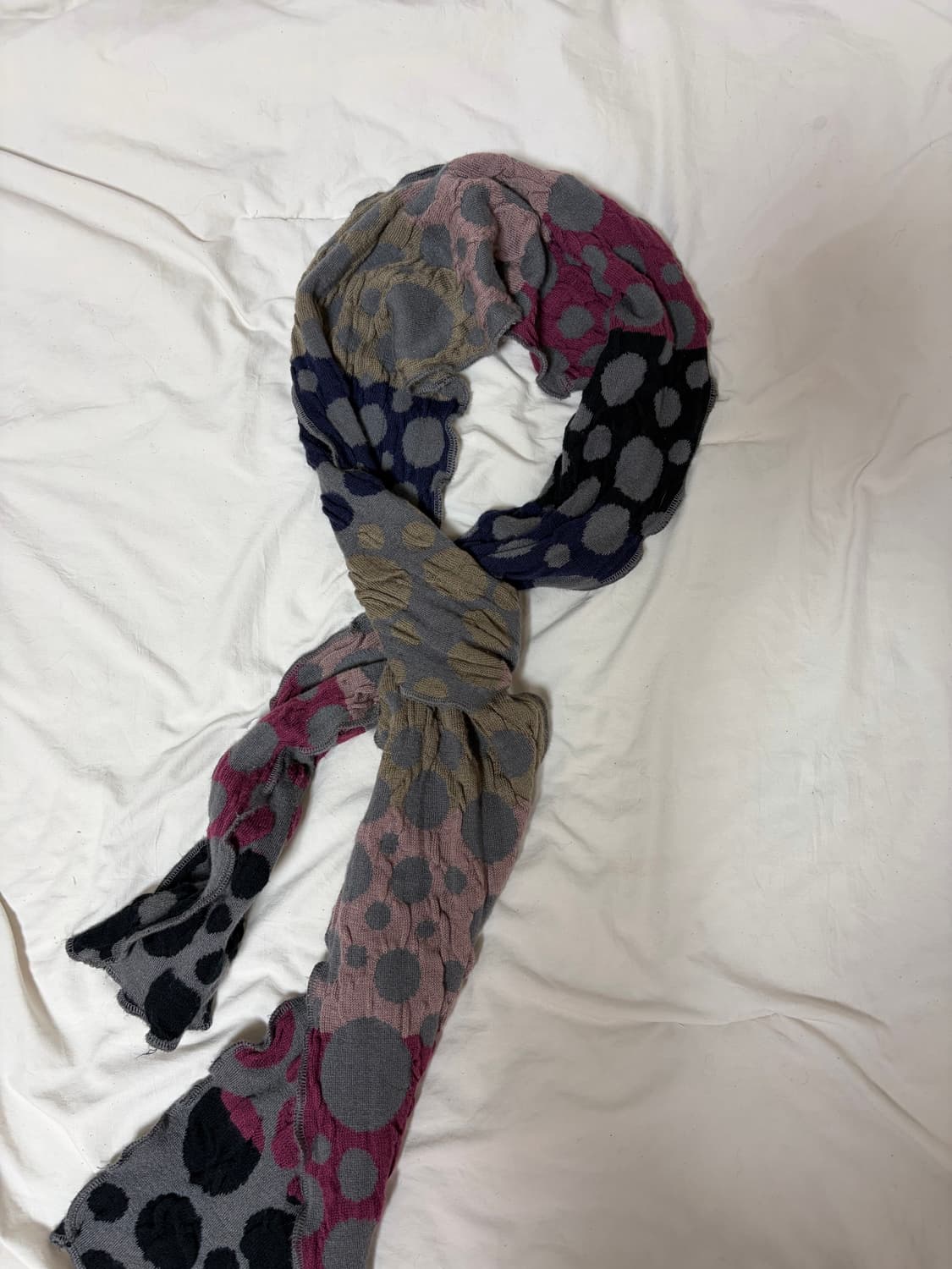 도트 패턴 머플러  상품이미지1