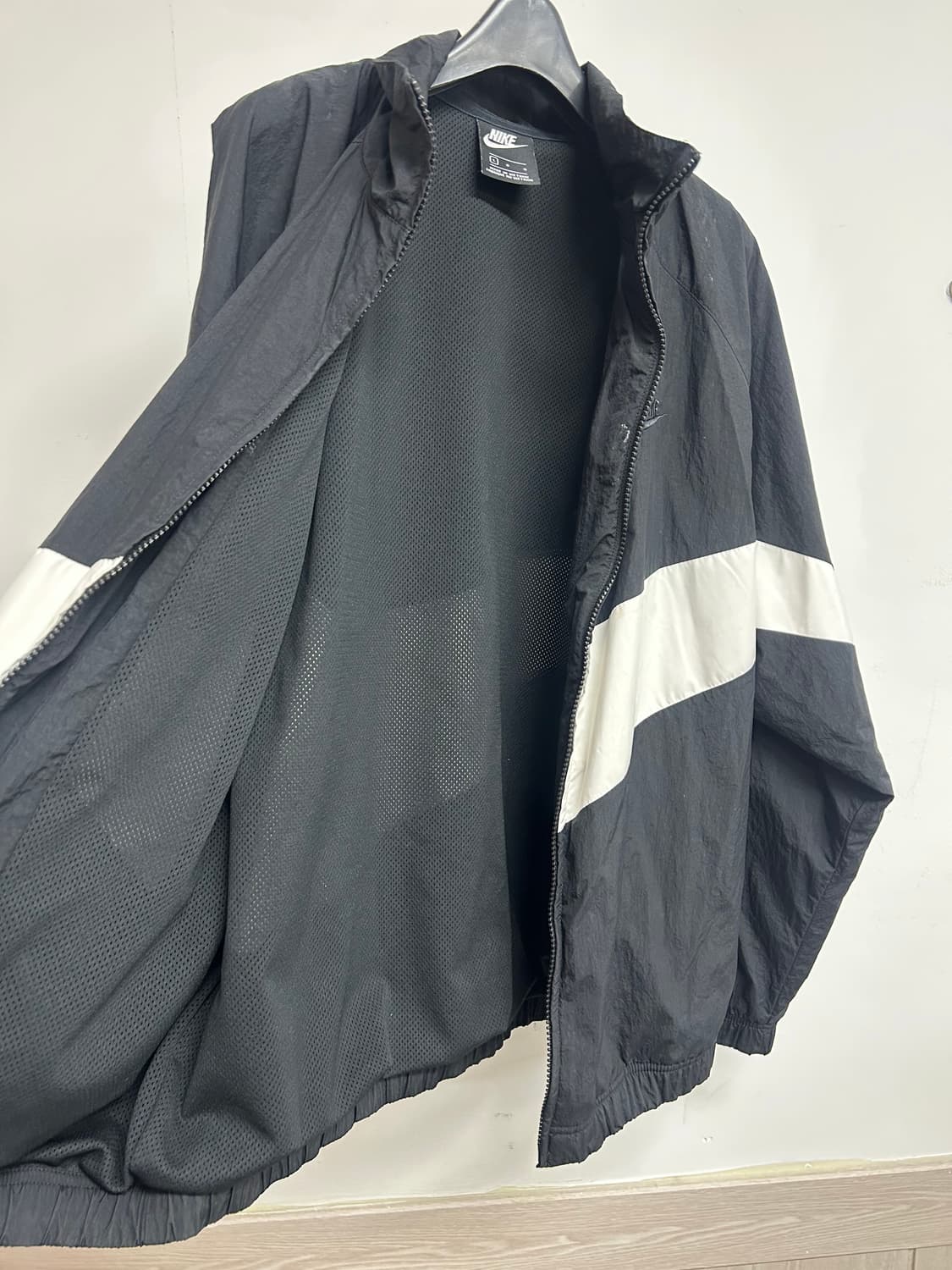 나이키 빅 스우시 바람막이 블랙 L 상품이미지4