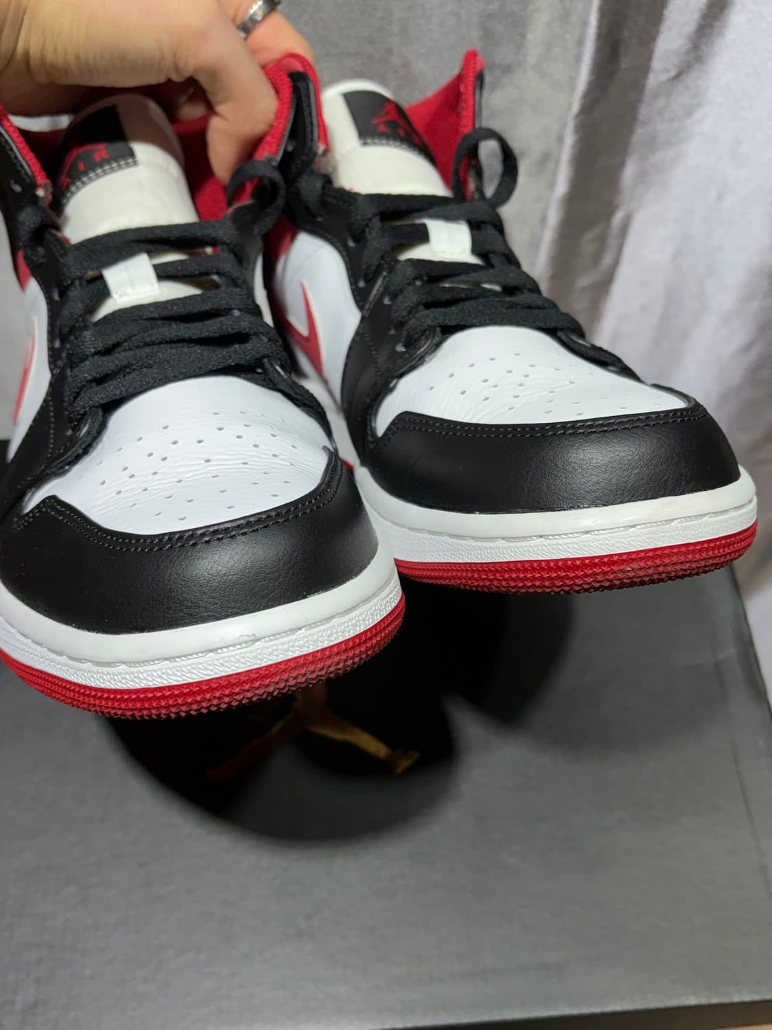 (새상품급) 조던 1 미드 짐레드 블랙 화이트 상품이미지3