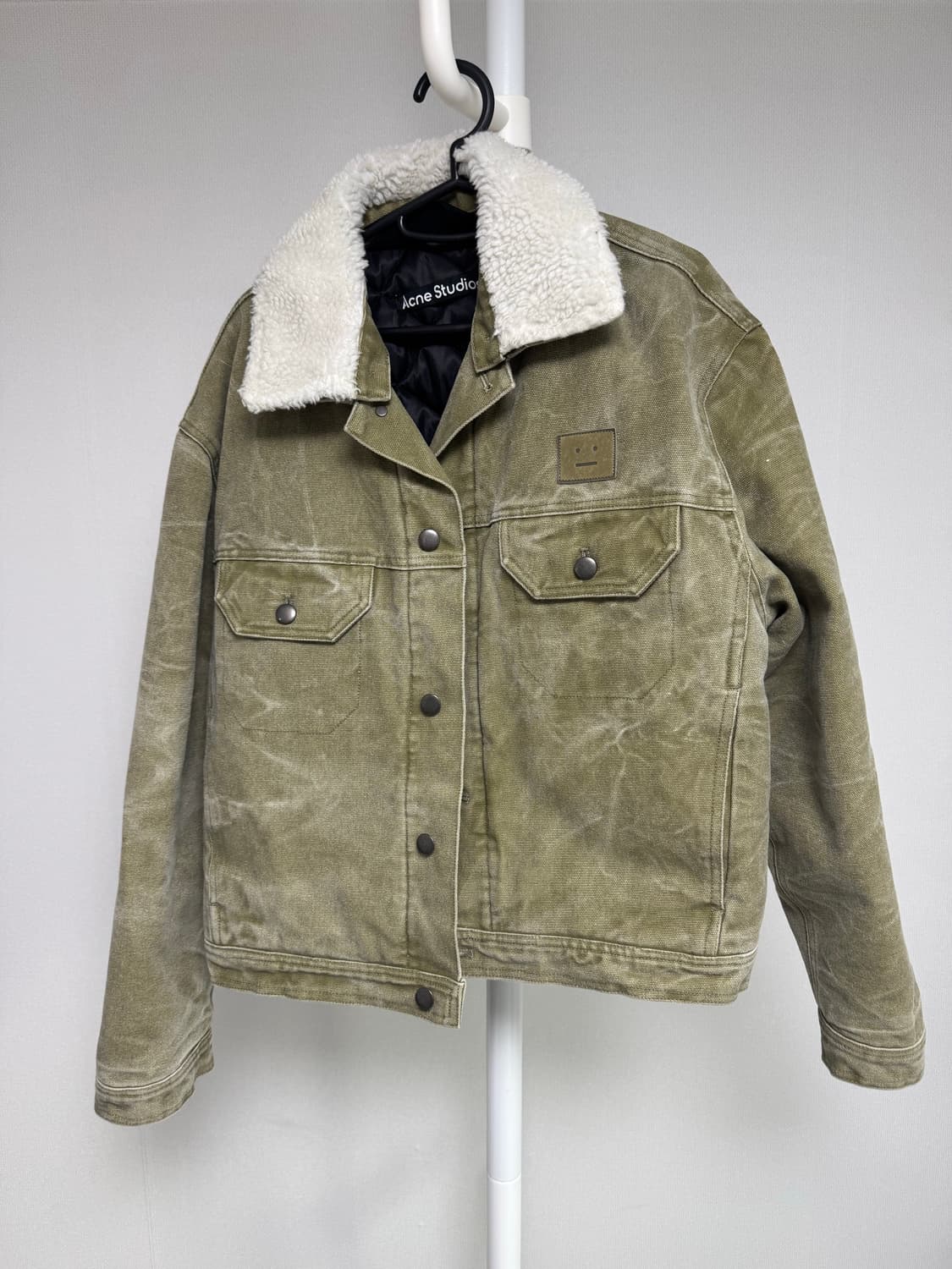 아크네 카키 패딩 자켓 S 상품이미지1