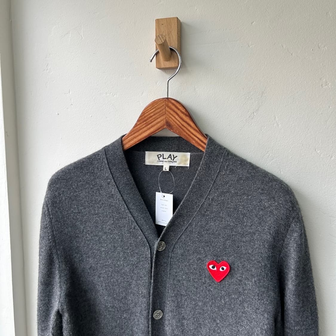 16254 - 꼼데가르송 레드 와펜 울 가디건 (울 100%) 상품이미지1