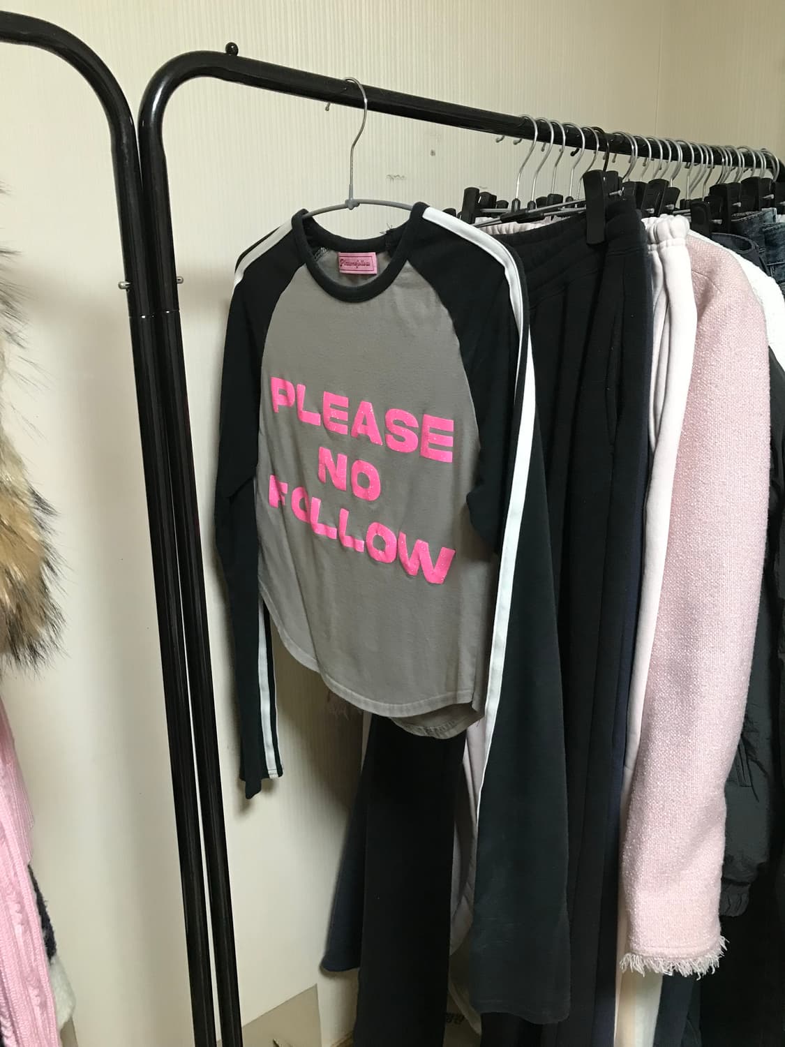 플리즈노팔로우 글리터 티셔츠 상품이미지1