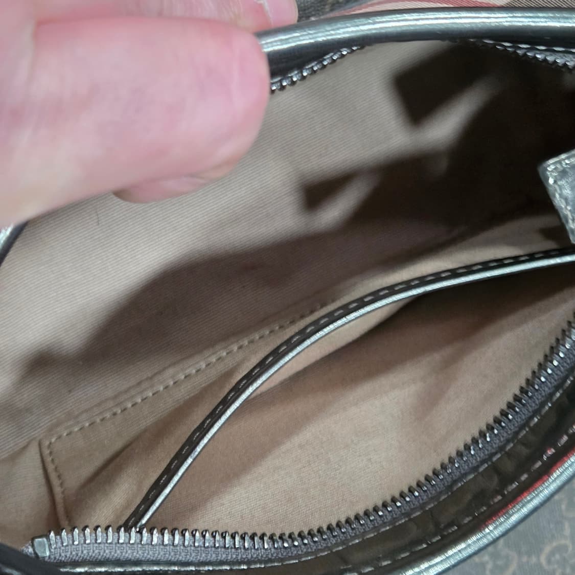 버버리 미니 숄더 상품이미지5