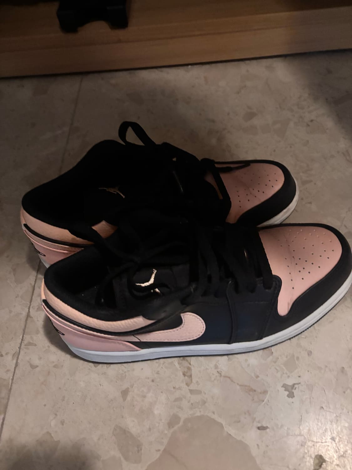 나이키 에어 조던 1 로우 크림슨 틴트 250 상품이미지3