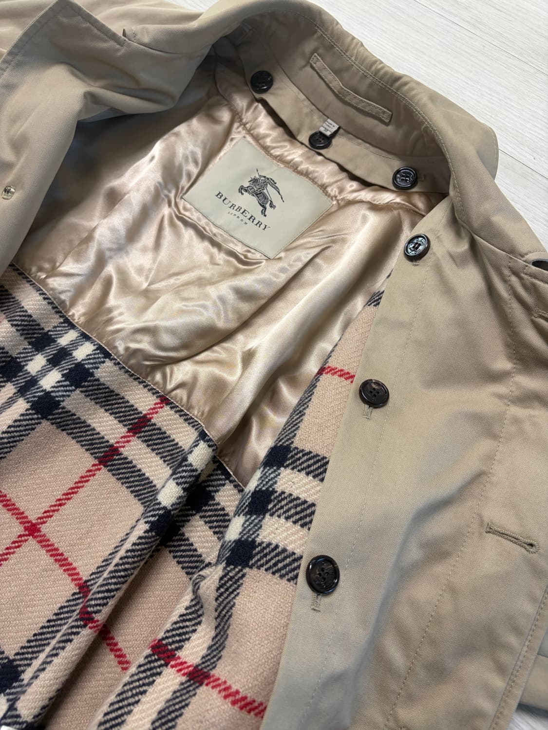 버버리 코트  정식 백화점 제품  105 상품이미지7