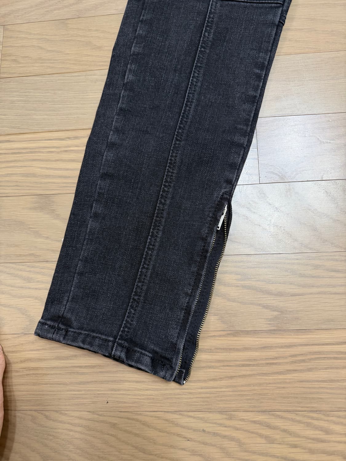 BIKER DENIM TROUSERS BLACK 상품이미지5