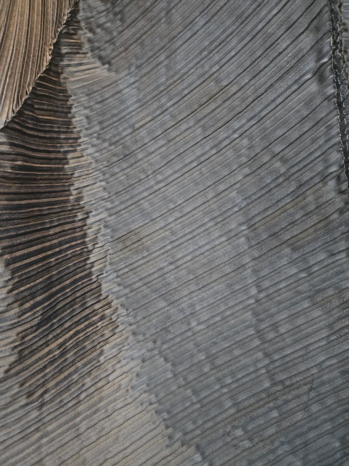 이세이미야케 플리츠플리츠 블루블랙 투톤개건 상품이미지3