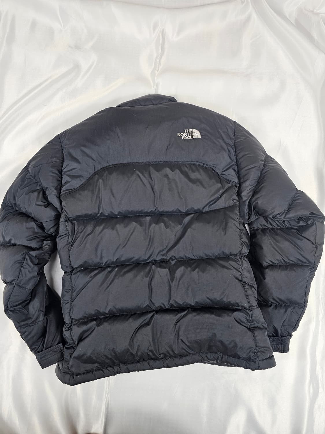 노스페이스켄달제너패딩 상품이미지8