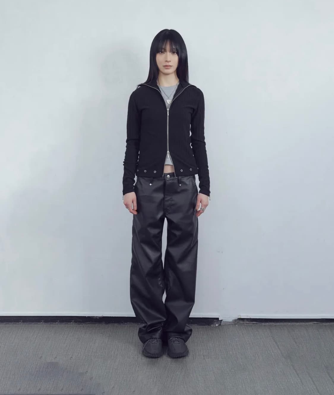 설라노X탄산 드롭 백포켓 레더팬츠 상품이미지1