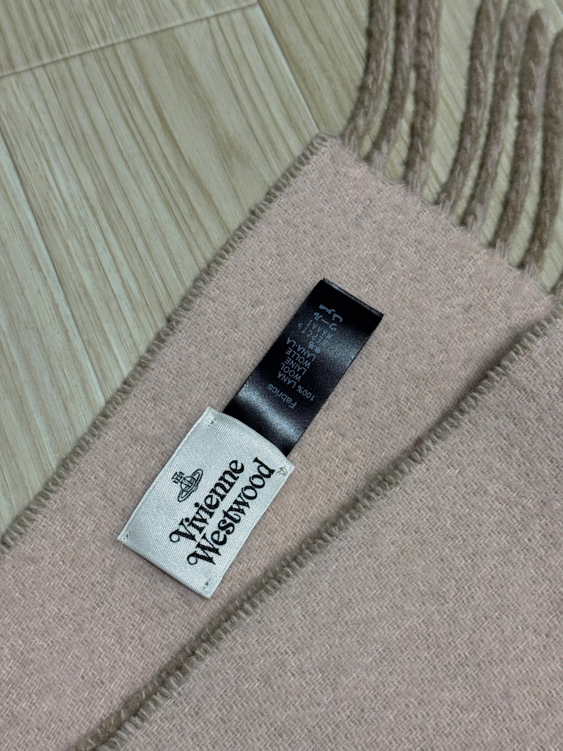 비비안 웨스트우드 양면 머플러 상품이미지3