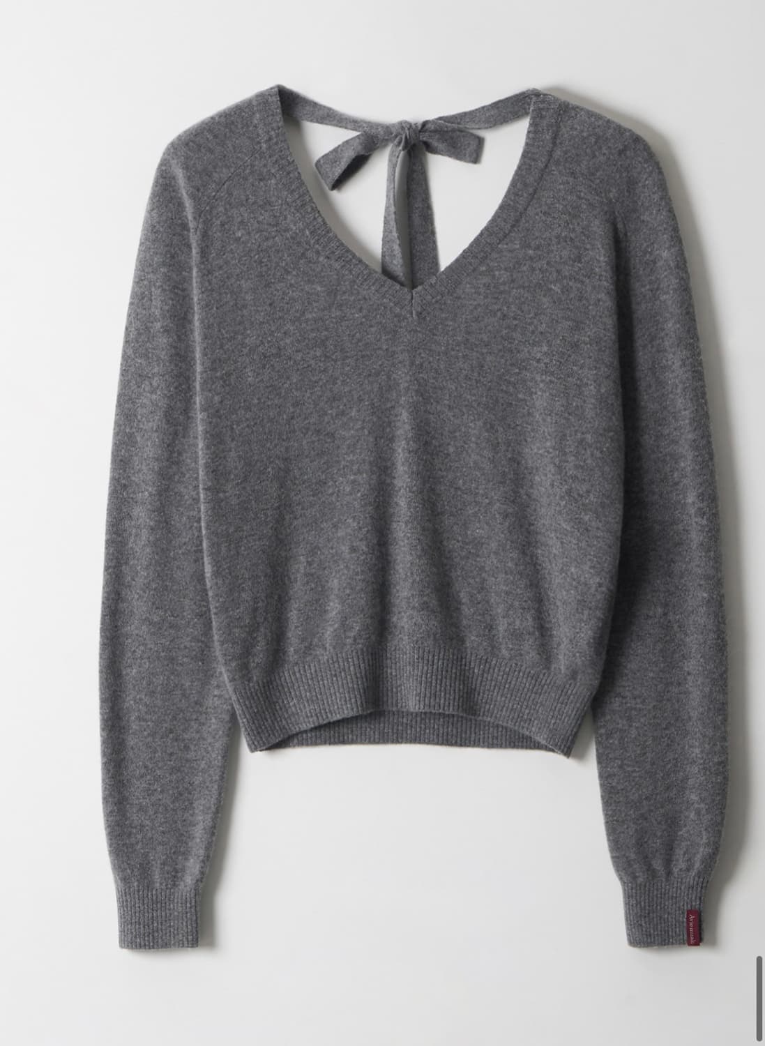 아비에무아 백 디테일 브이넥 니트(차콜) 상품이미지8