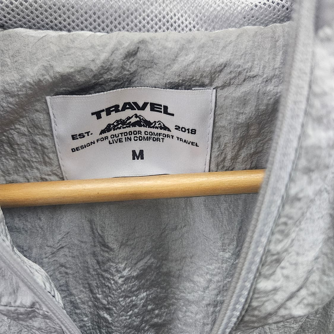 TRAVEL 배색 후드 바람막이 자켓 상품이미지3