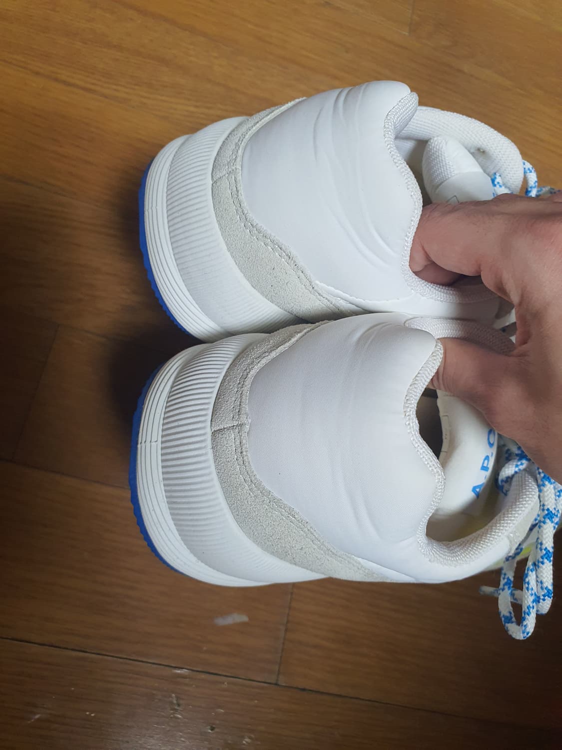 1회착용 APC 아페쎄 스니커즈 40사이즈 260사이즈 상품이미지3