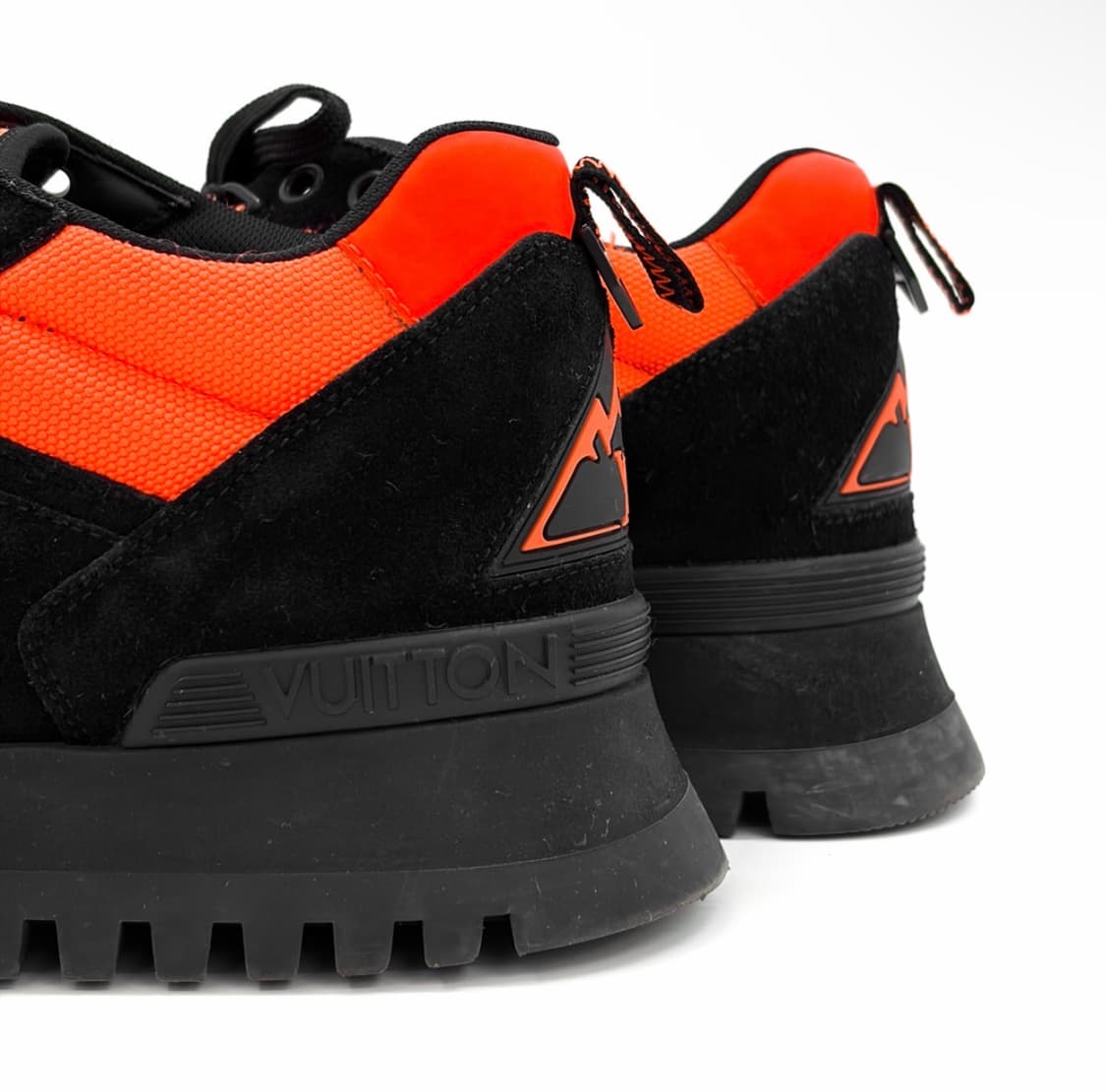[7] 루이비통 LV 트레이너 하이킹 스웨이드 버질아블로 스니커즈 블랙 상품이미지8