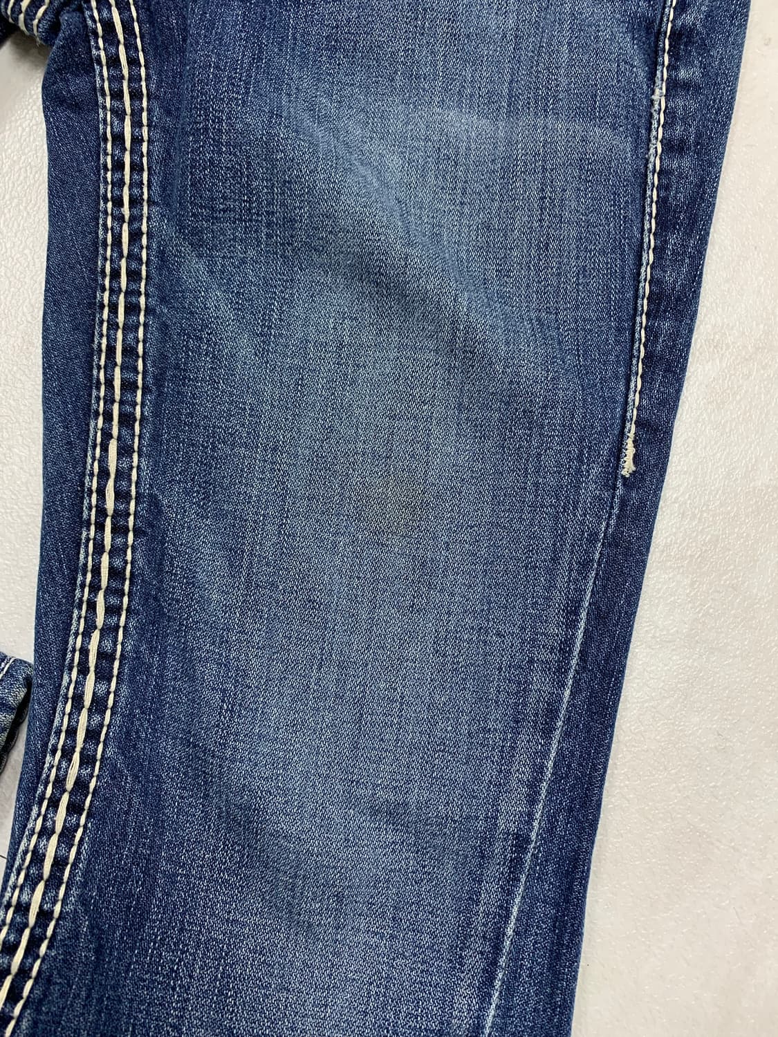 트루릴리전 스티치 디테일 부츠컷 데님 팬츠 #654 상품이미지7