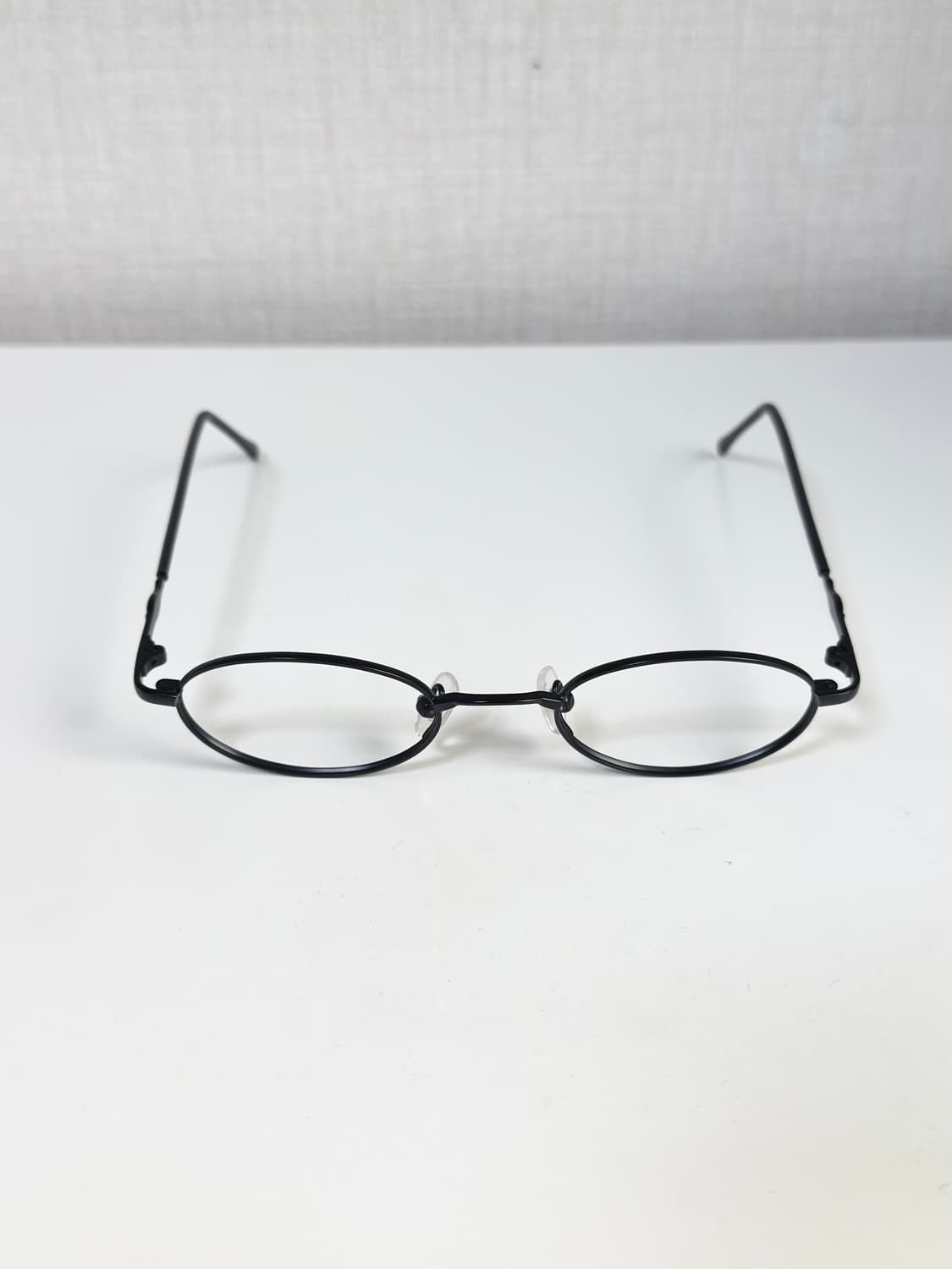 블랙 오발 무광 안경테 상품이미지3