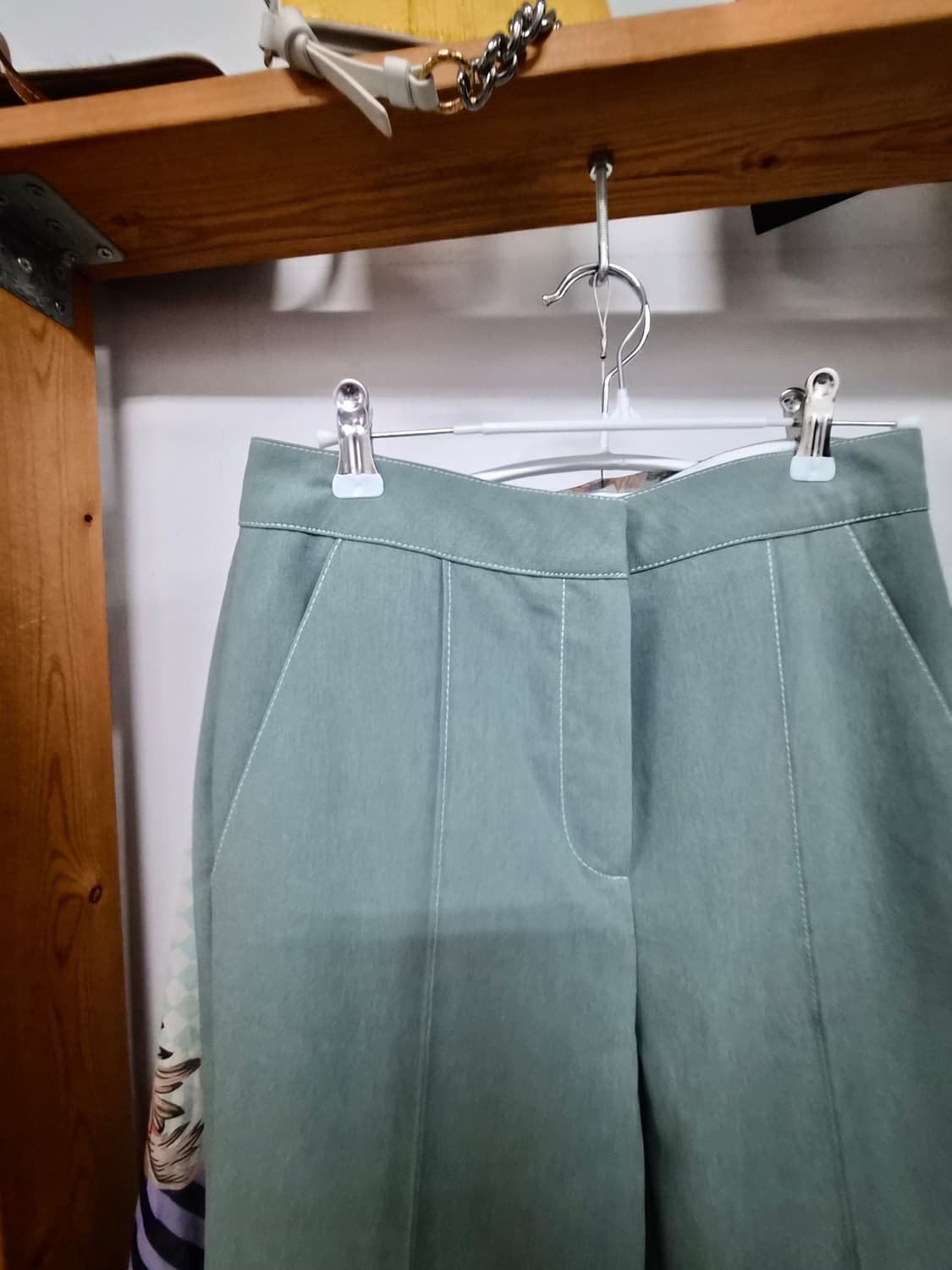 민트퍼플 블라우스. 듀엘민트 슬랙스 상품이미지9