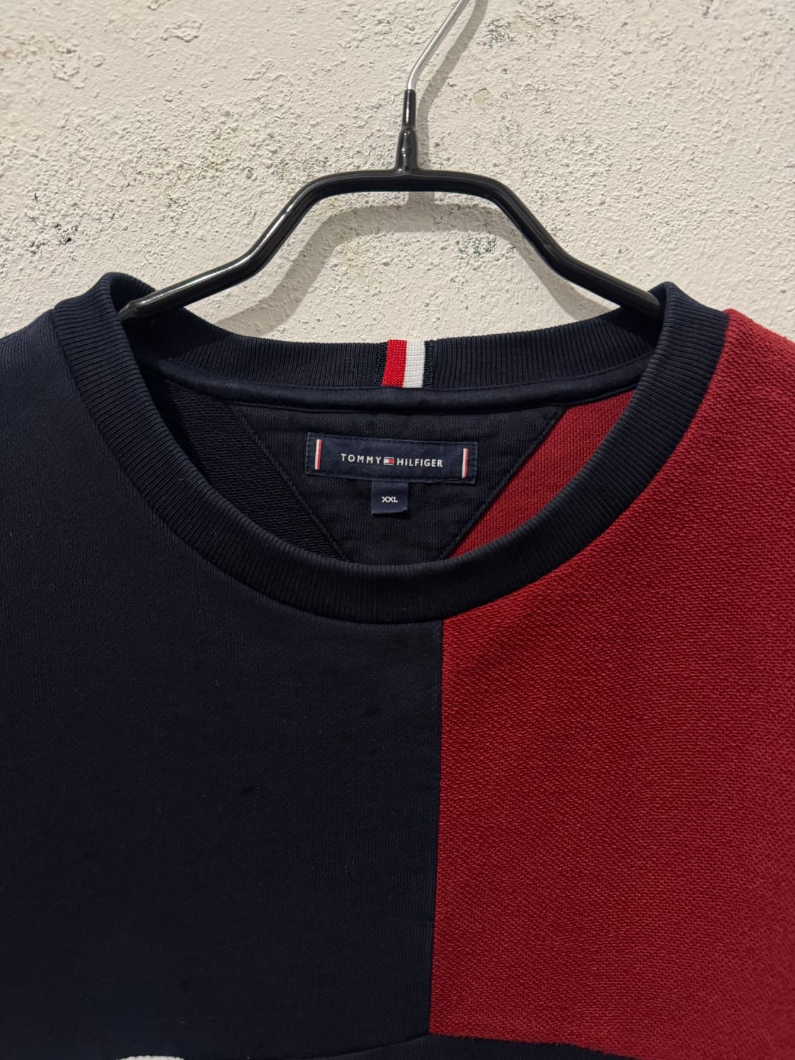 타미힐피거 21FW 리버스 컬러블럭 크루넥 맨투맨 상품이미지2