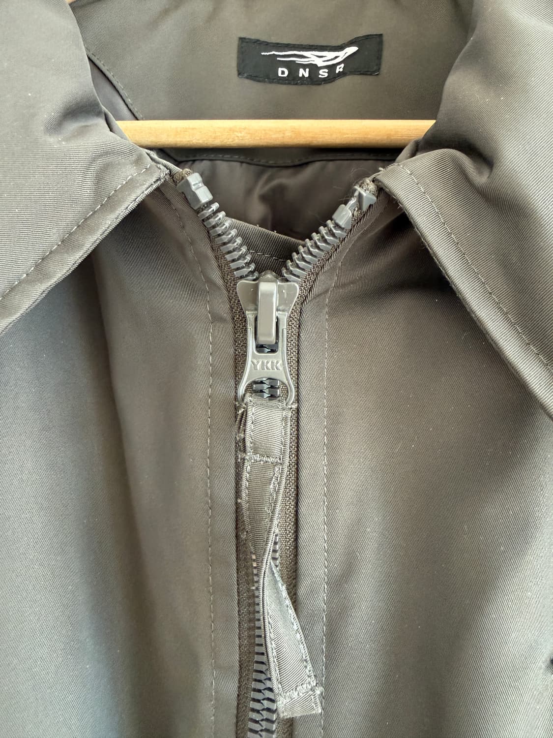 DNSR 플라이트 크롭 덕다운 패딩 점퍼(카키) 상품이미지6