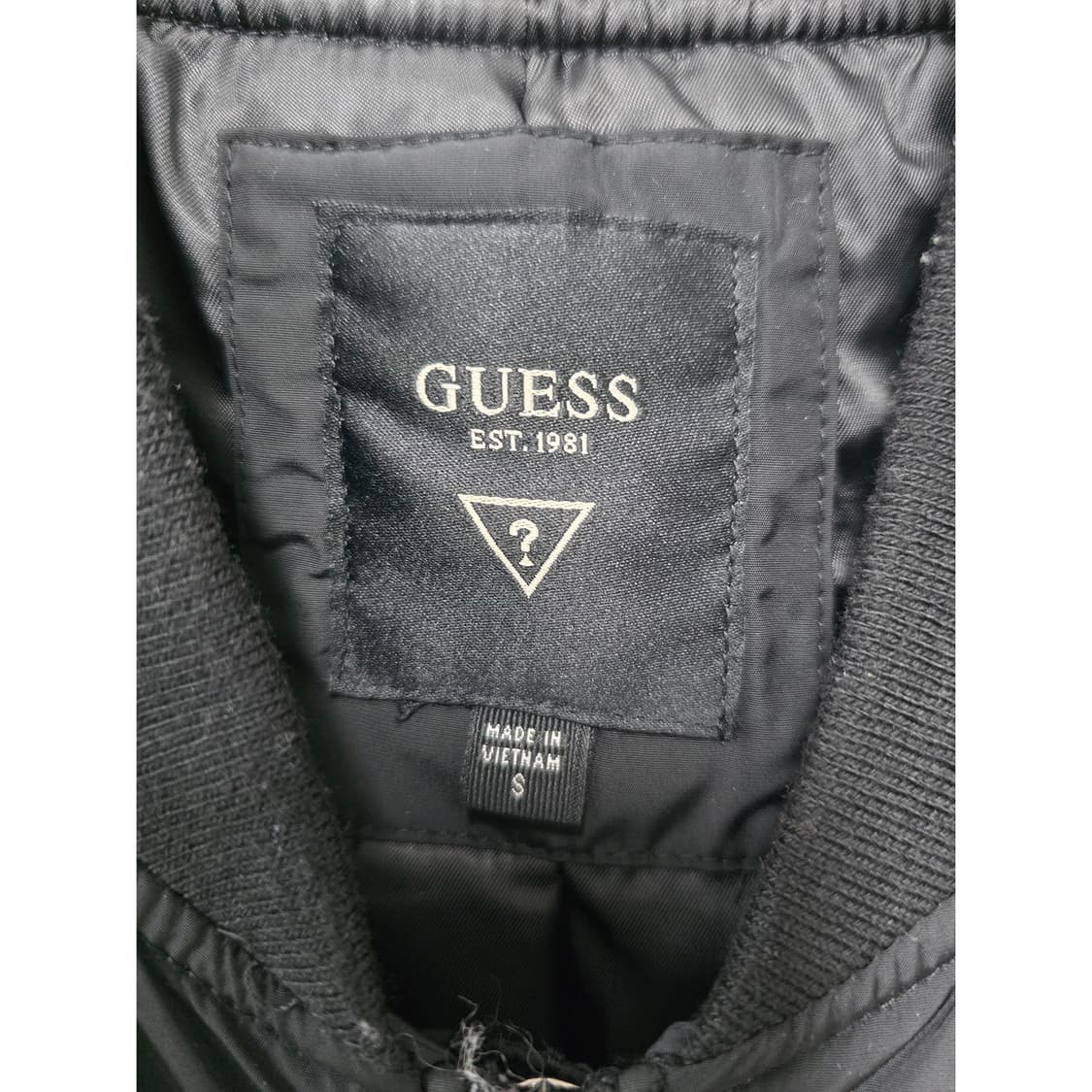 택포// 게스 블랙 봄버 자켓 M  상품이미지2