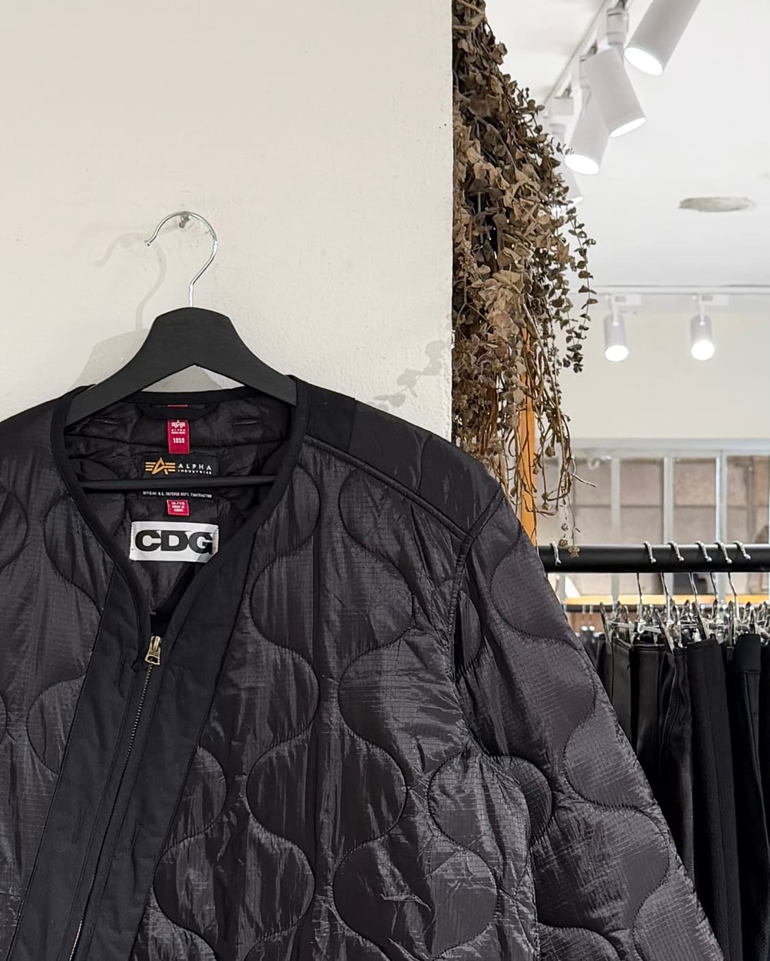 CDG x 알파 인더스트리 블랙 퀼팅 라이너 자켓 상품이미지3