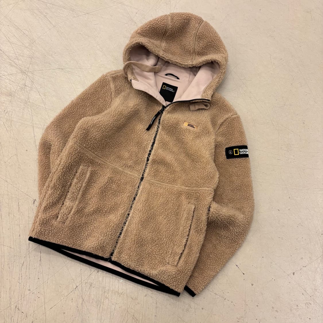 내셔널지오그래픽 와펜 플리스 후드 집업 상품이미지1