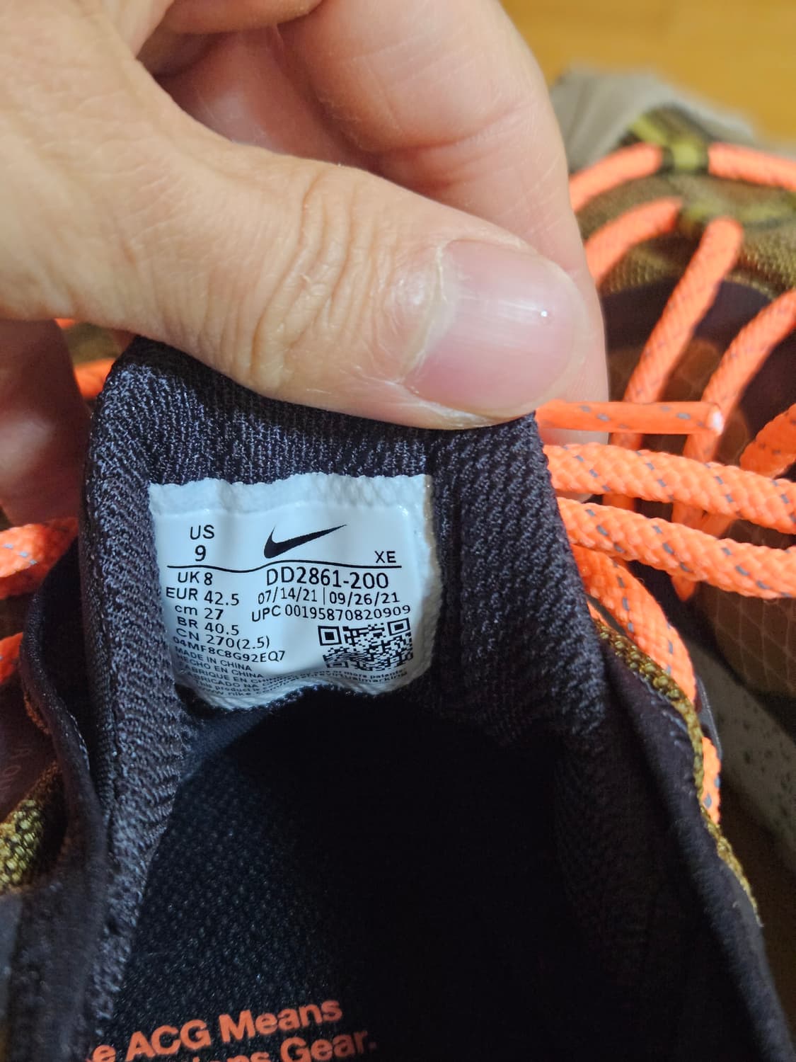 10분 착용 나이키 acg 마운틴플라이 로우 고어텍스 270 크림 정품  상품이미지3