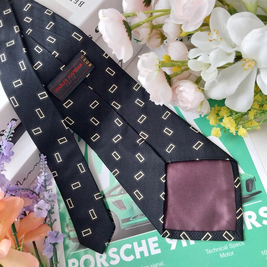 샤를주르당 실크 네이비 사각 패턴 넥타이 9.5cm A+등급 K1214
 상품이미지6