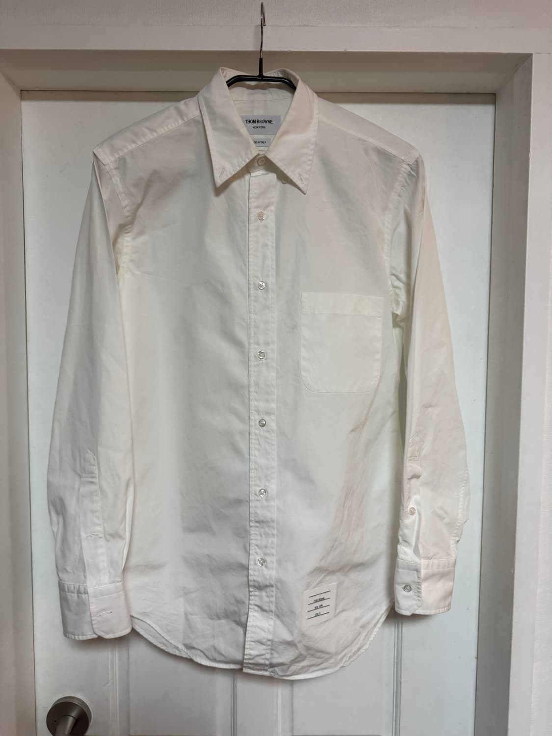 톰브라운 히든 RWB 트리밍 클래식 포플린 셔츠 (MWL010E 0311 상품이미지1